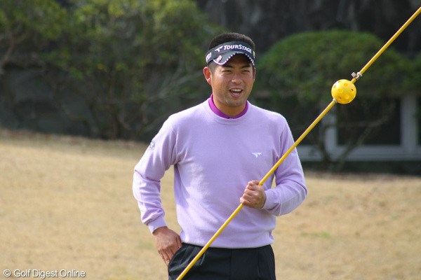 2012年 ムラサキゴルフフレンズ 池田勇太 池田勇太はこの日、時差ボケも感じさせず、参加者に細やかな気を配りながら、終始笑顔でプレーをしていた