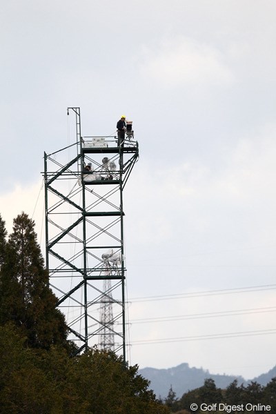 午後は風も強くなり見てるだけでも怖そう。ご苦労様です。