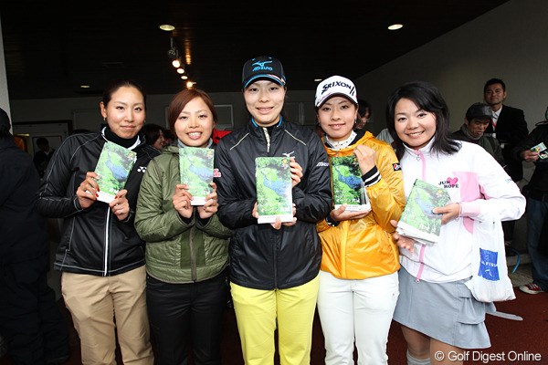 2012年 ヤマハレディースオープン葛城 2日目 服部真夕、一ノ瀬優希、若林舞衣子、森田理香子、上原彩子