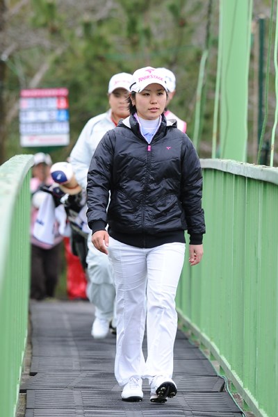 2012年 スタジオアリス女子オープン 初日 比嘉真美子