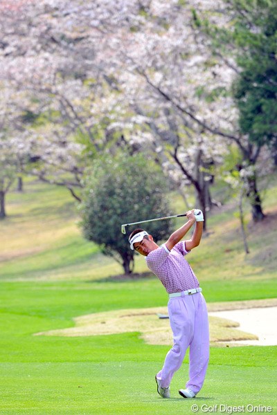 2012年 つるやオープンゴルフトーナメント 初日 池田勇太 勇太君には鬼門のコースらしく、過去に予選通過が無いそうですワ。けっこうなスコアが出るコースなんやけど、相性っちゅうもんがありますねんネ