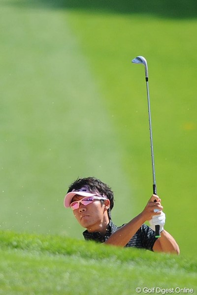 2012年 つるやオープンゴルフトーナメント 初日 浅地洋佑 火曜日は遼君と練ランしたそうです。やっぱり刺激を受けるんやろねエ。若い人はアッという間に成長するんで楽しみですワ。18位T