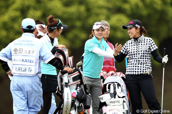 2012年 フジサンケイレディスクラシック 初日 斉藤愛璃 笠りつ子 金田久美子