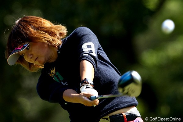 2012年 サイバーエージェント レディスゴルフトーナメント 2日目 、櫻井有希 スイング習得中？5アンダー5位タイ