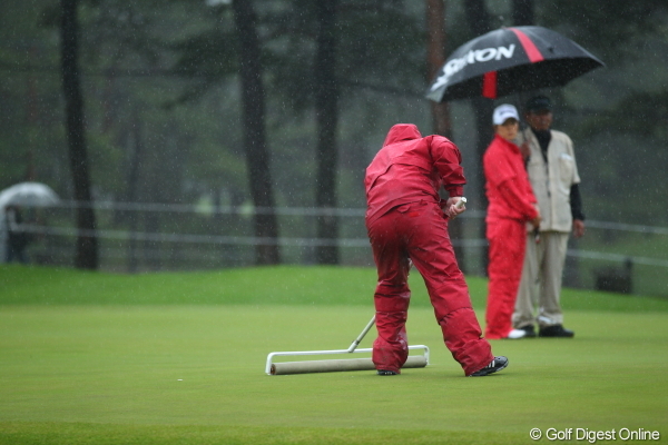 女子メジャー初日は雨で中止