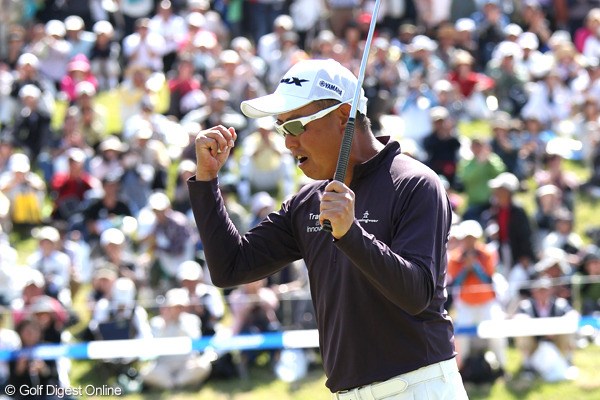 2012年 日本プロゴルフ選手権大会 日清カップヌードル杯 最終日 谷口徹 最終18番、下りのバーディパットをカップ手前20センチに寄せて勝利を確信した。