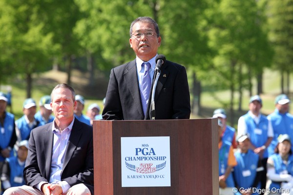 2012年 日本プロゴルフ選手権大会 日清カップヌードル杯 最終日 森静雄PGA会長 日本プロ日清カップ最終日。表彰式でスピーチするPGAの森静雄会長。