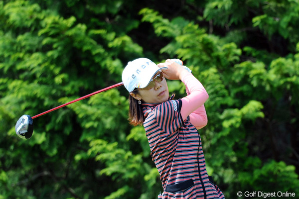 李知姫、全美貞が首位発進 1打差に森田、茂木