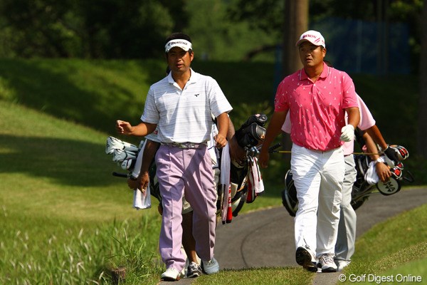2012年 ダイヤモンドカップゴルフ 初日 池田勇太＆小田孔明 尾崎将司を交えて注目のペアリングとなったが、初日はいずれも笑顔の少ないラウンドに。