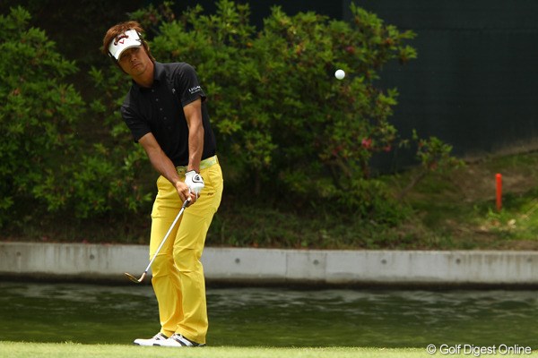 2012年 ダイヤモンドカップゴルフ 初日 谷岡達弥 「まぐれです」って言ってますが、まぐれでこのスコアは出ませんよ。