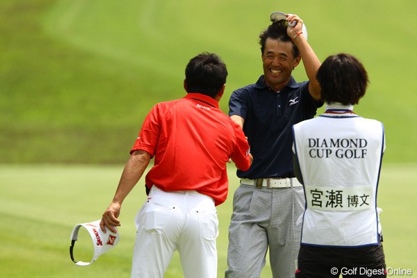 2012年 ダイヤモンドカップゴルフ 初日 鈴木亨 久々のナイスラウンドで笑顔です。