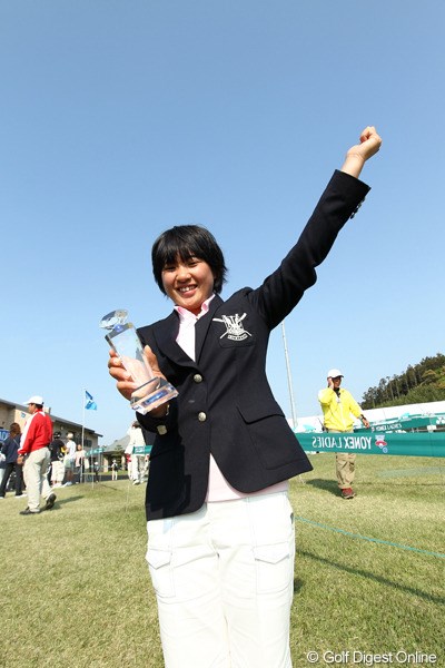 2012年 ヨネックスレディスゴルフトーナメント 最終日 永井花奈 今年最大の目標は日本女子アマベスト32！爽やかなラーメン娘・永井花奈