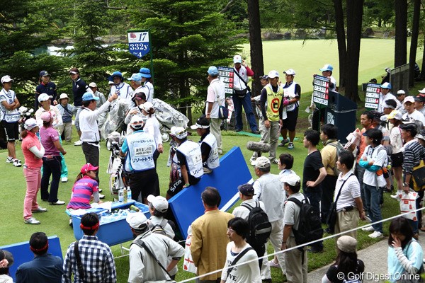 2012年 リゾートトラストレディス 初日 サイレンが鳴った直後