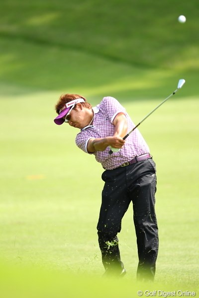 2012年 日本ゴルフツアー選手権 Citibank Cup Shishido Hills 2日目 高山忠洋 畳のふちみたいな柄のシャツだね。