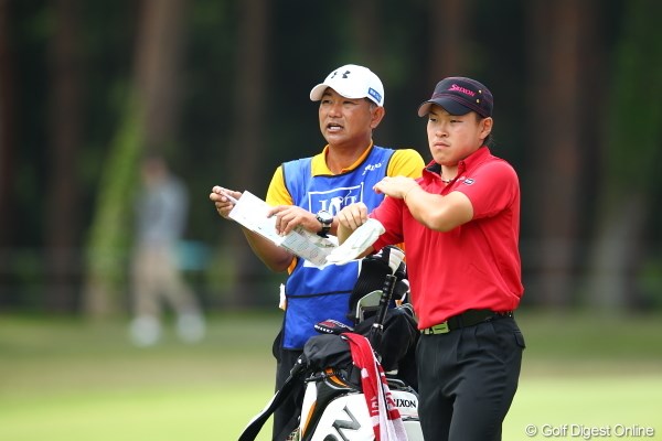 2012年 日本ゴルフツアー選手権 Citibank Cup Shishido Hills 2日目 藤本佳則＆前村直昭キャディ
