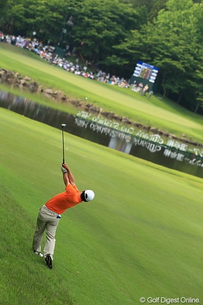 2012年 日本ゴルフツアー選手権 Citibank Cup Shishido Hills 3日目 上平栄道 小さいカラダを存分に使って豪快なショットを放つ！