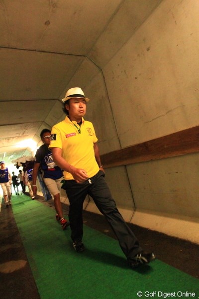 2012年 日本ゴルフツアー選手権 Citibank Cup Shishido Hills 3日目 片山晋呉 気持ちはもう次のホールのティーショットかな？