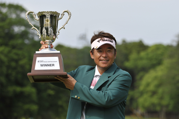 尾崎直道がプレーオフを制し今季2勝目！ 【国内シニアツアー PGA