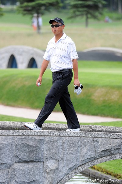 2012年 長嶋茂雄 INVITATIONAL セガサミーカップゴルフトーナメント 初日 谷口徹 2002年、07年に賞金王となった谷口徹。5年周期でタイトルを奪うか。
