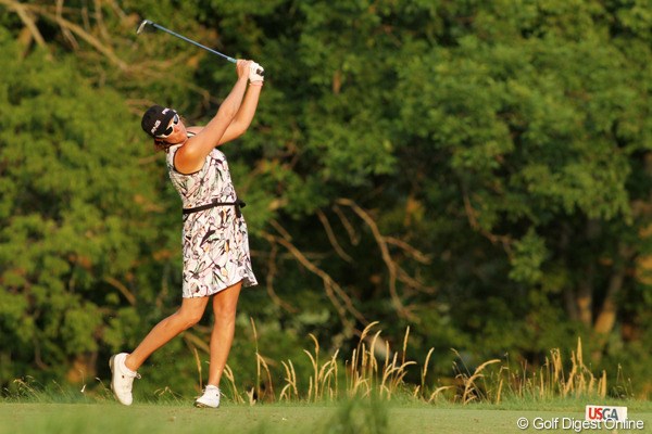 2012年 全米女子オープン 2日目 マリア・ヨース ええ～っと、ゴルフウェアですよねぇ？