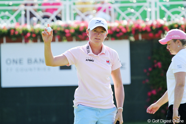 S.ルイスが首位発進！宮里美香が4位タイ