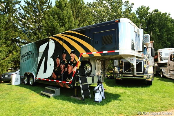 2012年 WGCブリヂストンインビテーショナル 事前  ブリヂストンツアーバス アメリカならではのトレーラーバス。