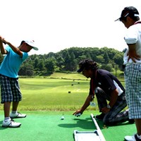 会場ではジュニアレッスン会も行われ、金谷多一郎プロや青山薫などが指導を行った 2012年 「石川遼ジュニアゴルフトーメント ワールドジュニアゴルフインビテイショナル」 最終日 ジュニアレッスン会