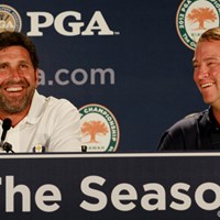 ライダーカップのキャプテンに選ばれたホセ・マリア・オラサバル（左・欧州）と、デービス・ラブIII（右・米国）の記者会見。。笑顔もこぼれ、”今のところ”和気藹々 2012年 全米プロゴルフ選手権 事前 キャプテン