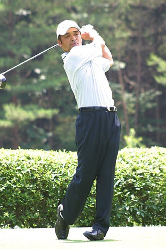 2003年 日本ゴルフツアー選手権 3日目 伊沢利光 1番に続き、この2番パー5でもバーディを奪った伊沢利光