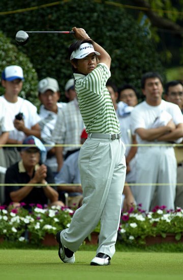 2003年 サントリーオープンゴルフトーナメント 2日目 藤田寛之 9アンダーで単独首位に浮上した藤田寛之