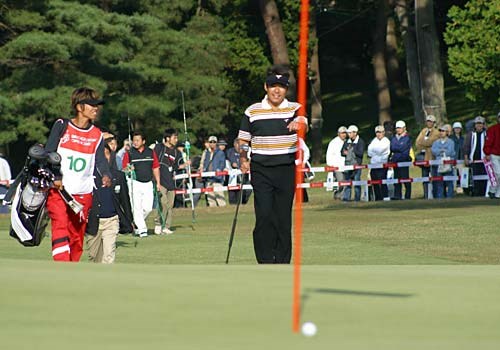 2003年 ブリヂストンオープンゴルフトーナメント 最終日 尾崎直道 プレーオフ1ホール目、第3打目をピンハイ20センチにつけるスーパーショット！！