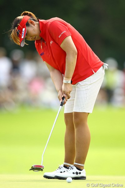 2012年 CAT Ladies 初日 福嶋晃子 「いい時のゴルフに近付いてきた」と好感触を得た福嶋晃子が首位タイ発進
