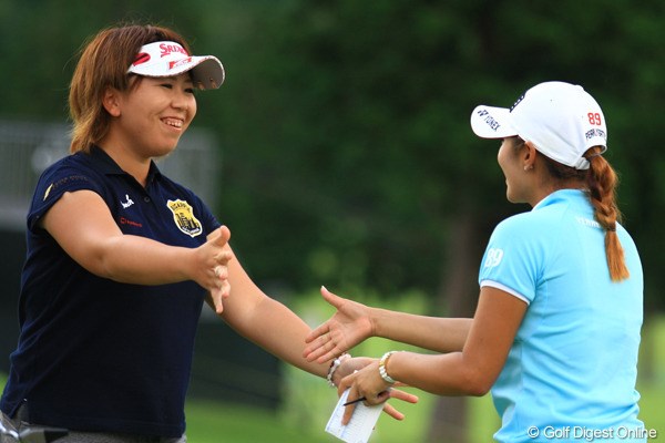 前週の興奮冷めやらぬまま…吉田弓美子が首位タイに浮上。