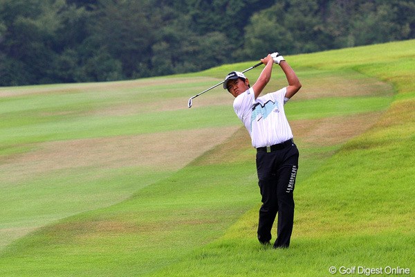 2012年 関西オープンゴルフ選手権競技 3日目 武藤俊憲 競技再開後の上がり4ホールで2バーディを奪取。自身初の完全優勝に王手をかけた武藤俊憲