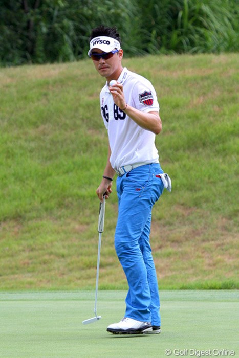 キム・ヒョンソンは後半の3バーディで逆転Vに望み。海外勢の中でトップです 2012年 関西オープンゴルフ選手権競技 3日目 キム・ヒョンソン
