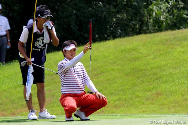 2012年 関西オープンゴルフ選手権競技 3日目 貞方章男 バーディが1つだけでは厳しい・・・。貞方章男は3位から10位に後退