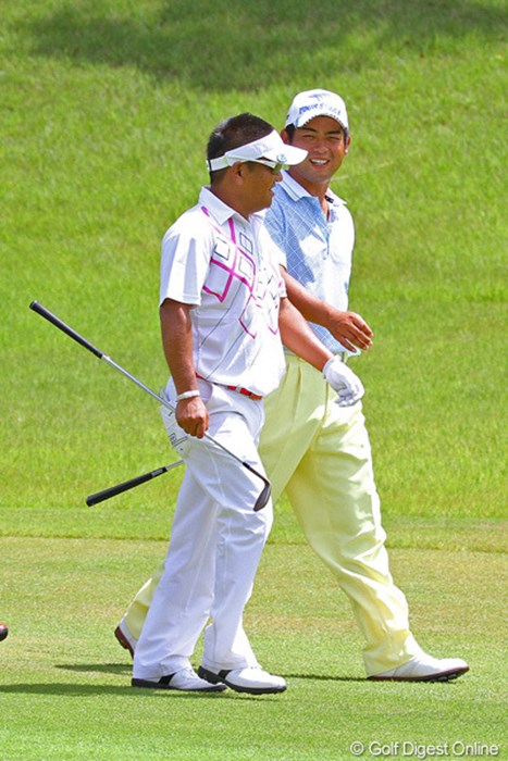 最終日最終組をともにした池田勇太と篠崎紀夫。師弟ともに勝利を逃す結果に 2012年 関西オープンゴルフ選手権競技 最終日 