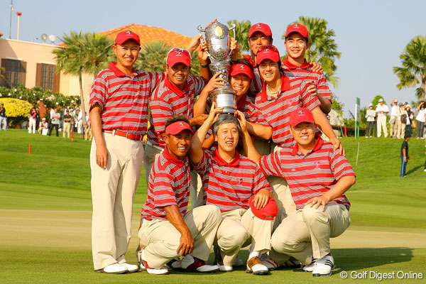 アジア選抜が抜群のチームワークを見せ、歓喜の初勝利！（2009年）