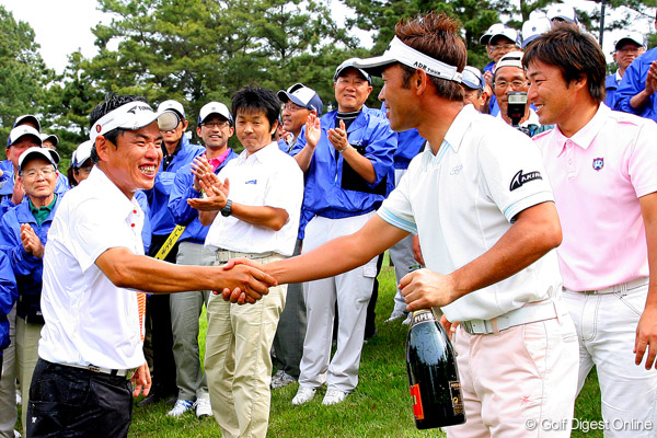 【GDO EYE】平塚哲二、酒と涙で頬をぬらした復活勝利