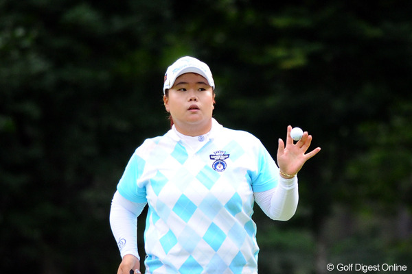 アンが首位浮上！穴井、全美貞が追走
