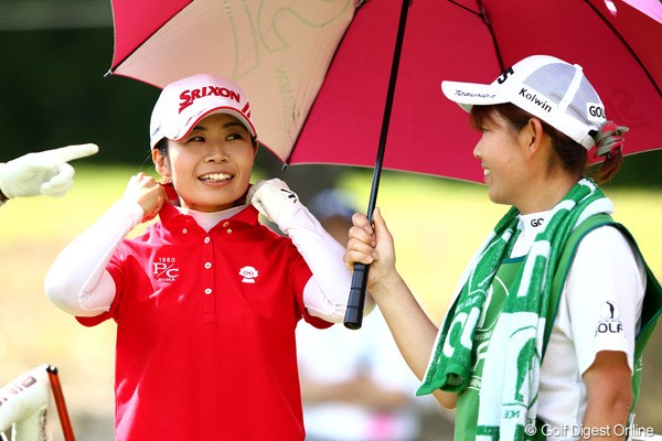 2012年 ゴルフ5レディスプロゴルフトーナメント 初日 永井奈都 5アンダー2位タイの好成績