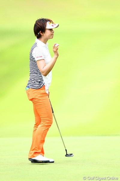 2012年 ゴルフ5レディスプロゴルフトーナメント 初日 森田理香子 初日スローペースでスコアを伸ばした感じかな・・・3アンダー