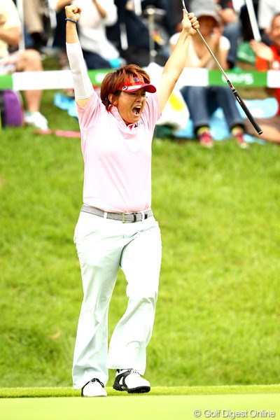 2012年 ゴルフ5レディスプロゴルフトーナメント 最終日 ウェイ・ユンジェ 18番バーディ、吠えた吠えた吠えた～