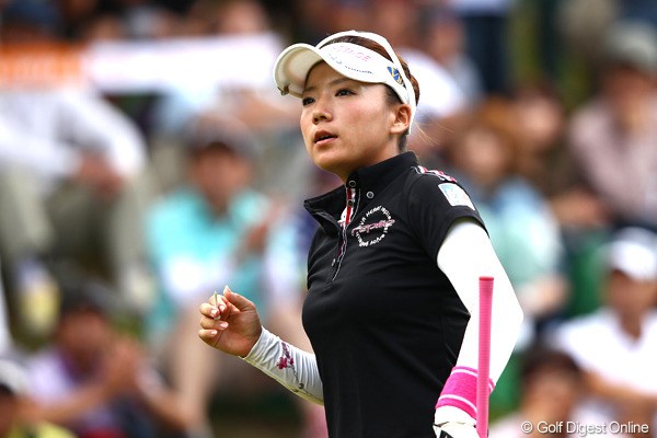 2012年 ゴルフ5レディス 最終日 有村智恵 米ツアーへの挑戦を表明した有村智恵。複数年シード権を得られる国内メジャーへのモチベーションも大幅アップだ。