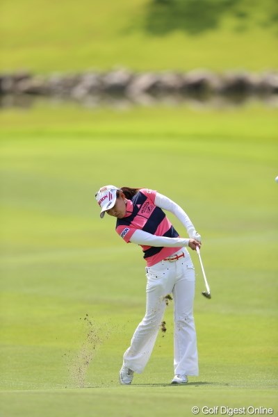 横峯さくらプロ／日本女子プロゴルフ選手権 手首は絶対返さねーんだよっと！