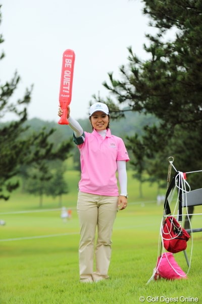 2012年 日本女子プロゴルフ選手権大会コニカミノルタ杯 初日 比嘉真美子 なかなかサマになってるよ。