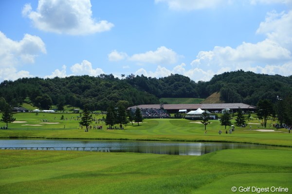 2012年 日本女子プロゴルフ選手権大会コニカミノルタ杯 2日目 18番ホール 午前中はこんなにいい天気だったのに。
