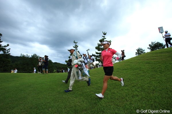2012年 日本女子プロゴルフ選手権大会コニカミノルタ杯 最終日 有村智恵 プレーのリズムも大事です。