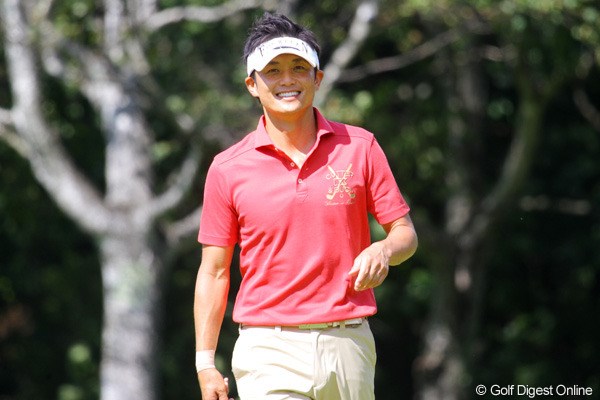 2012年 ANAオープンゴルフトーナメント 事前 今田竜二 プロアマ戦で笑顔を見せながらラウンドした今田竜二