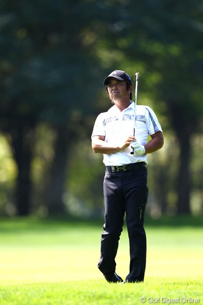 2012年 ANAオープンゴルフトーナメント 2日目 伊澤利光 首位のキム・ドフンに2打差で決勝ラウンドへ。しかしその表情は明るくなく…。
